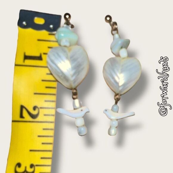 Mother of Pearl Heart Earrings with Bird and Bead Accents - Picture 4 of 6